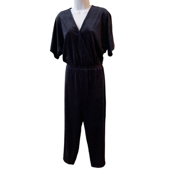 Anthropologie Saturday Sunday Velvet
Party Jumpsuit - Picture 2 of 9